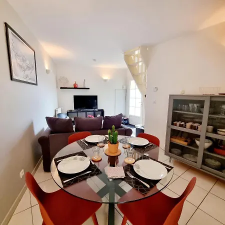 Daire Coquette Maison De Calme Avec Patio Angoulême