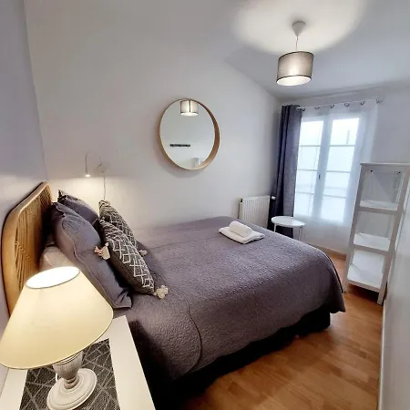 Coquette Maison De Calme Avec Patio Apartment