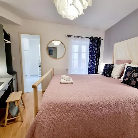 Coquette Maison De Calme Avec Patio Angoulême